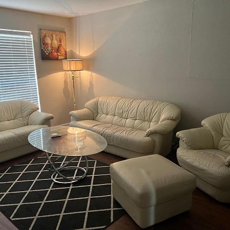Lovely 1-Bedroom Townhome With Nice Amenities Χιούστον Εξωτερικό φωτογραφία
